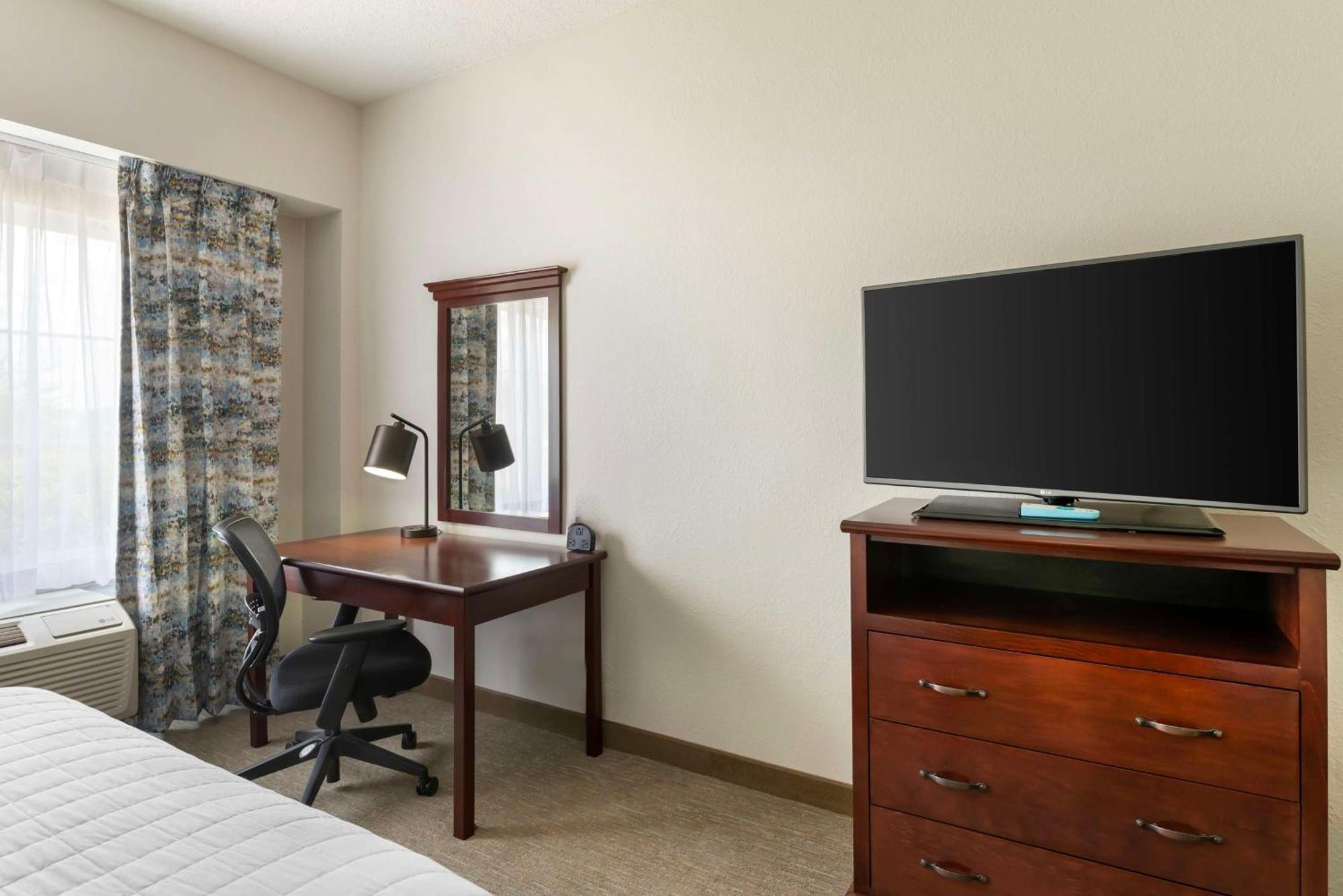 Best Western Plus Crossroads Inn & Suites Zion Crossroads Exterior foto